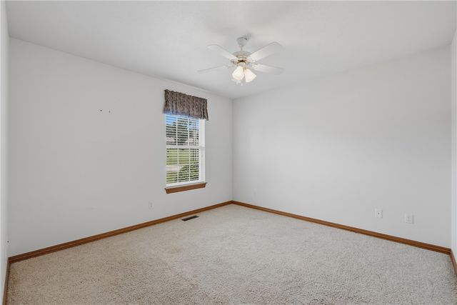 21 La Costa Drive, Holiday Island, AR 72631