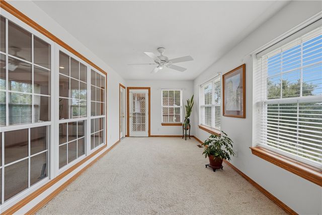 21 La Costa Drive, Holiday Island, AR 72631