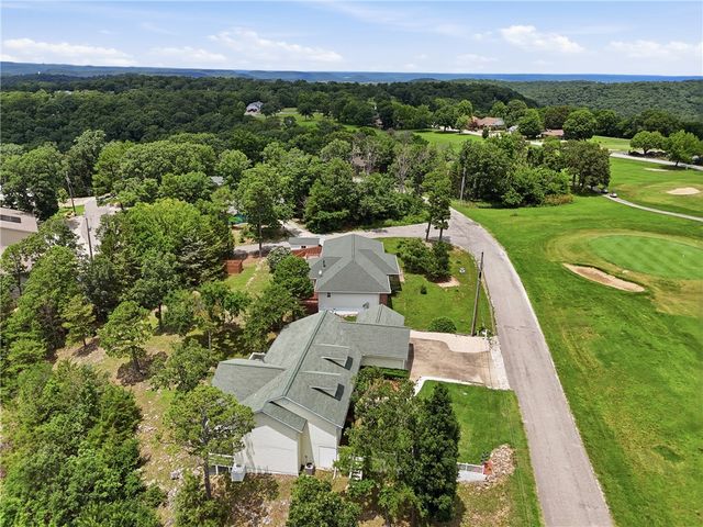 21 La Costa Drive, Holiday Island, AR 72631