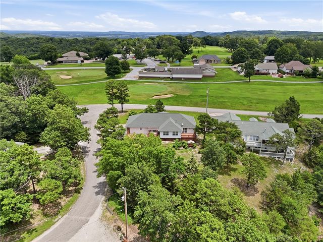21 La Costa Drive, Holiday Island, AR 72631