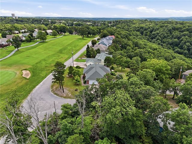 21 La Costa Drive, Holiday Island, AR 72631
