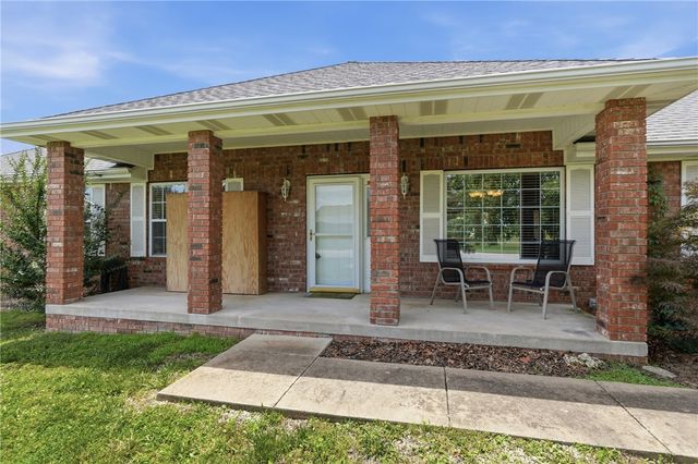 21 La Costa Drive, Holiday Island, AR 72631