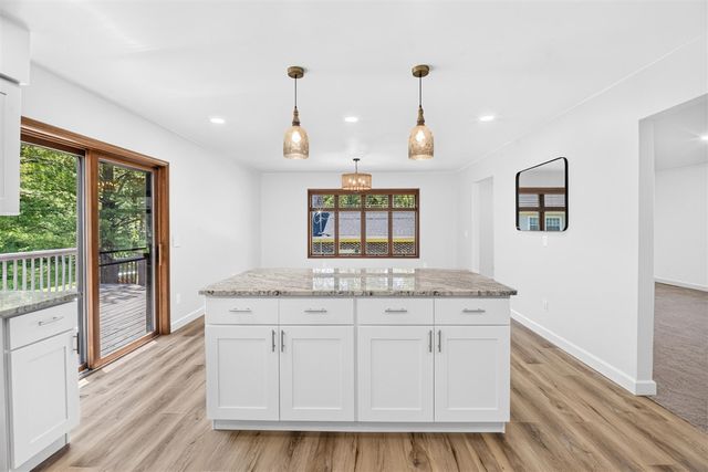 15 Bayshore Drive, Battle Creek, MI 49015