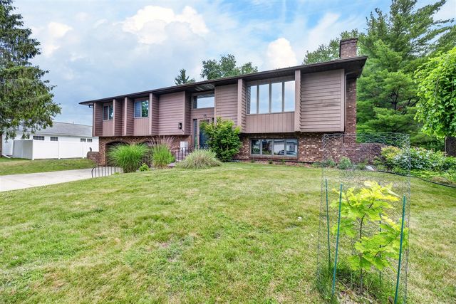 15 Bayshore Drive, Battle Creek, MI 49015