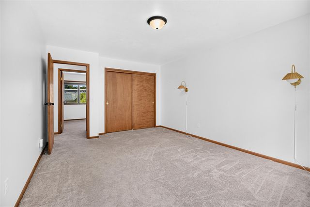 15 Bayshore Drive, Battle Creek, MI 49015