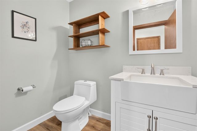 15 Bayshore Drive, Battle Creek, MI 49015