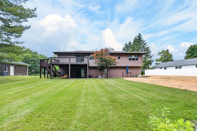 15 Bayshore Drive, Battle Creek, MI 49015