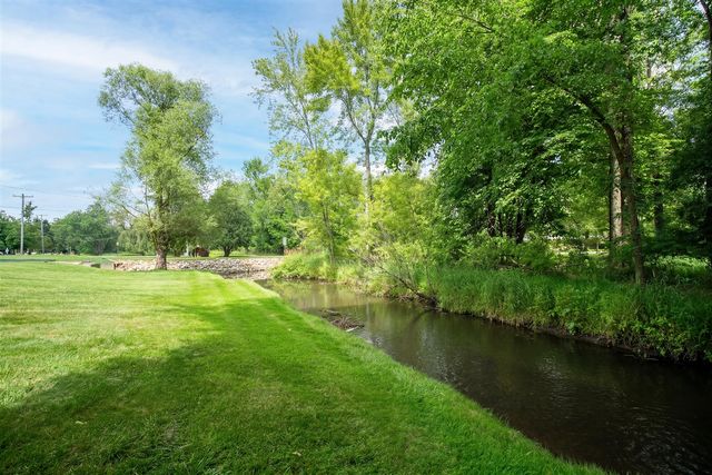 15 Bayshore Drive, Battle Creek, MI 49015