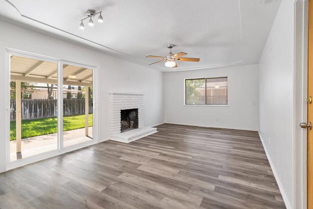 338 Cottage Ave, Manteca, CA 95336