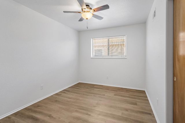 338 Cottage Ave, Manteca, CA 95336