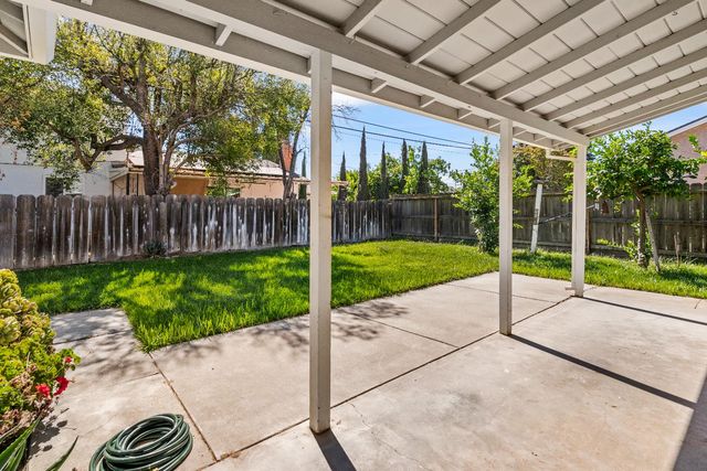 338 Cottage Ave, Manteca, CA 95336
