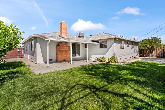 338 Cottage Ave, Manteca, CA 95336