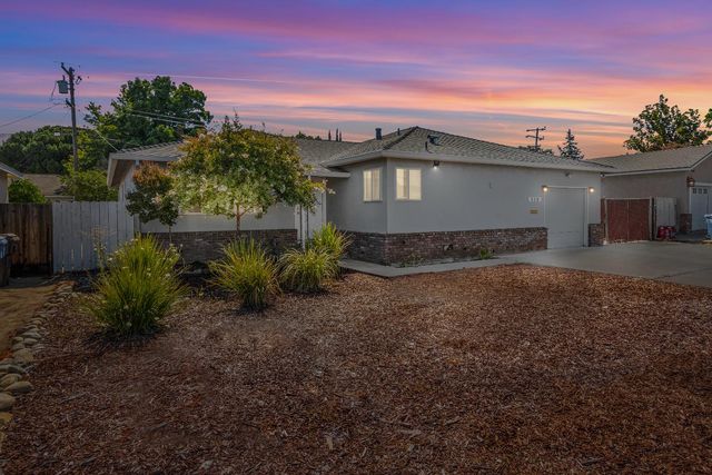 338 Cottage Ave, Manteca, CA 95336