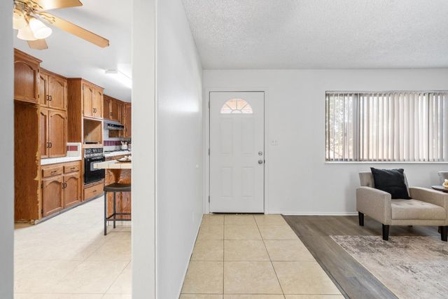338 Cottage Ave, Manteca, CA 95336