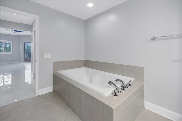 12077 GANDY BOULEVARD N 332, St Petersburg, FL 33702