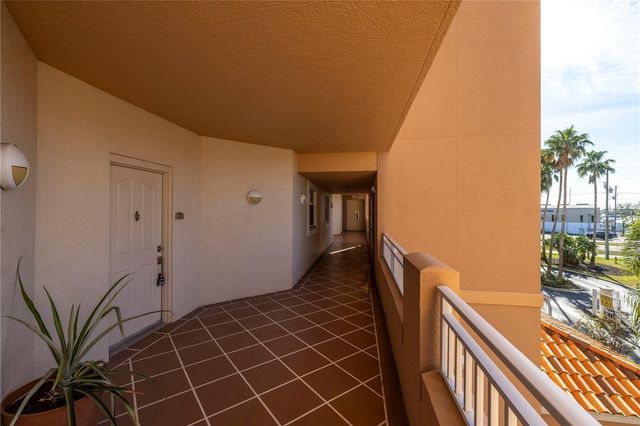 12077 GANDY BOULEVARD N 332, St Petersburg, FL 33702