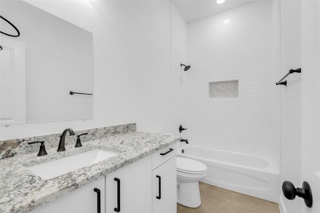 1334 Wyatt Street, Waxahachie, TX 75165