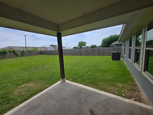 1334 Wyatt Street, Waxahachie, TX 75165