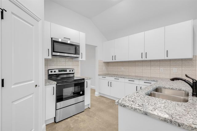 1334 Wyatt Street, Waxahachie, TX 75165