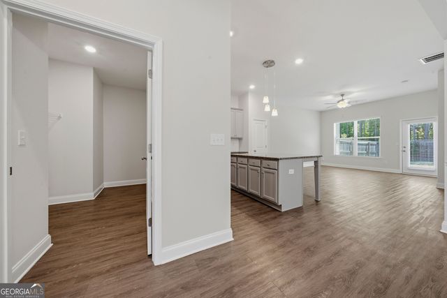 515 Vandenburg Drive, Villa Rica, GA 30180