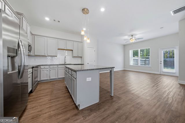 515 Vandenburg Drive, Villa Rica, GA 30180