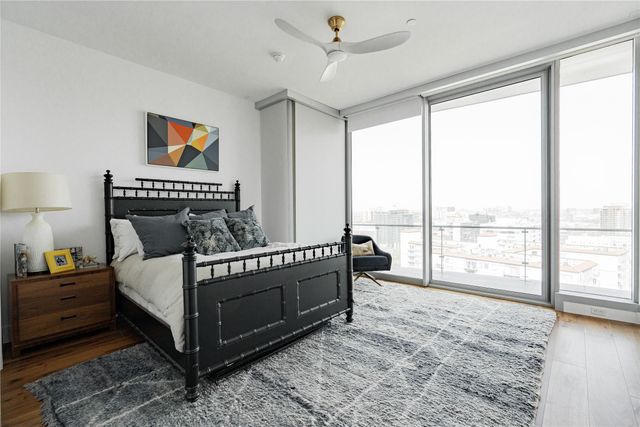 3130 N Harwood Street 2006, Dallas, TX 75201