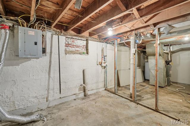 7138 Garesche Avenue, Jennings, MO 63136