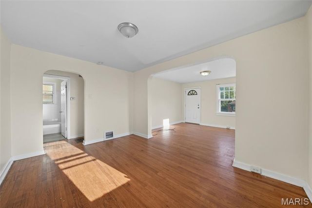 7138 Garesche Avenue, Jennings, MO 63136