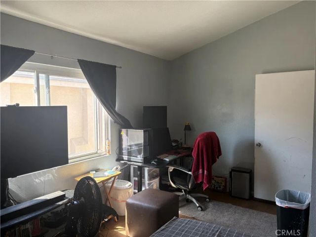 8800 Burnet 16, North Hills, CA 91343
