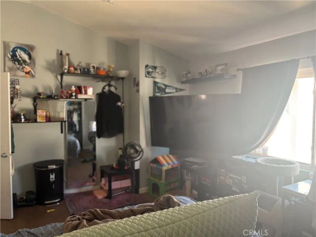 8800 Burnet 16, North Hills, CA 91343