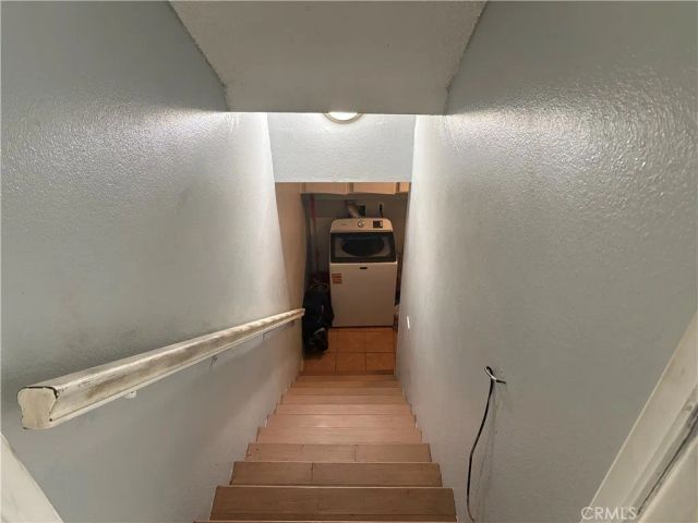 8800 Burnet 16, North Hills, CA 91343