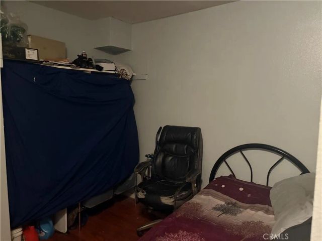 8800 Burnet 16, North Hills, CA 91343