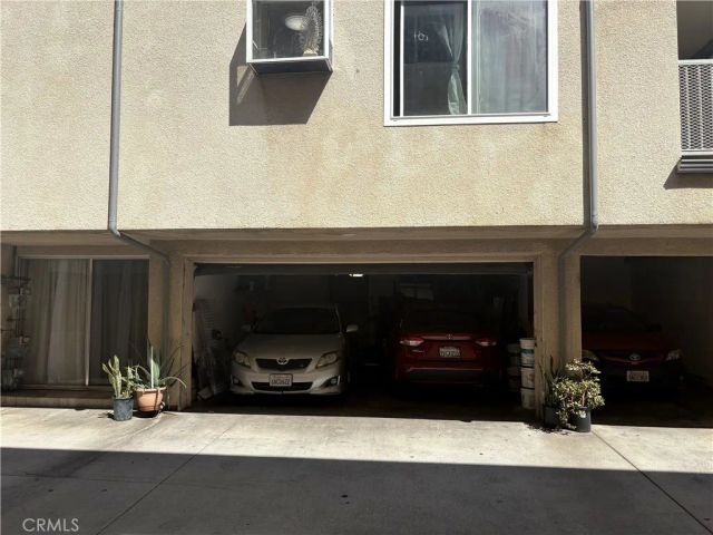 8800 Burnet 16, North Hills, CA 91343