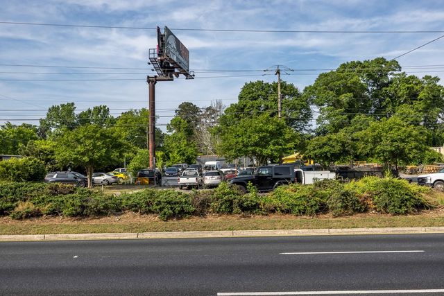 3026 Victory Drive, Columbus, GA 31903