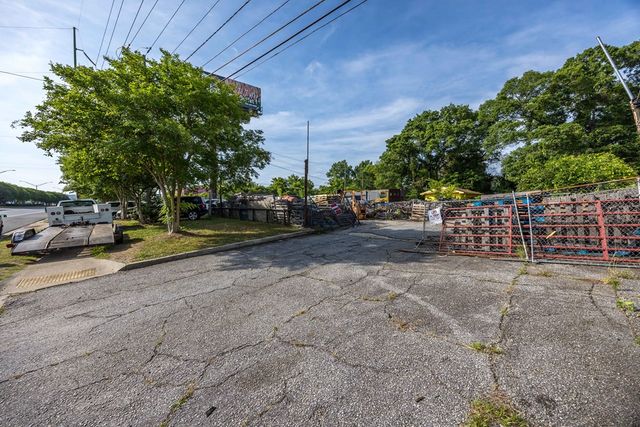 3026 Victory Drive, Columbus, GA 31903