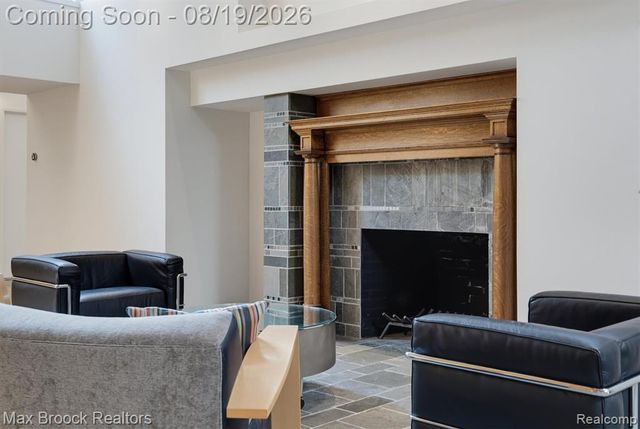 25850 Romany Way, Franklin, MI 48025