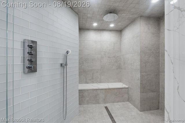 25850 Romany Way, Franklin, MI 48025