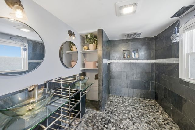 32 Fairview Avenue, Nashua, NH 03060