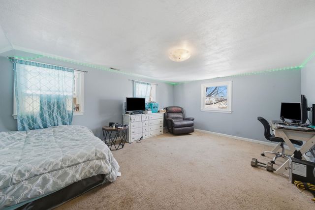 32 Fairview Avenue, Nashua, NH 03060