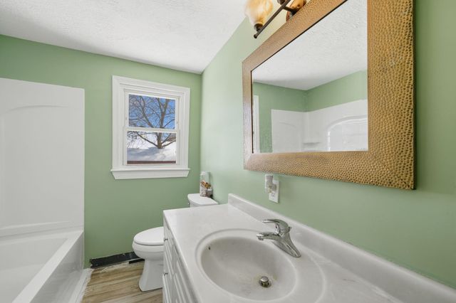 32 Fairview Avenue, Nashua, NH 03060