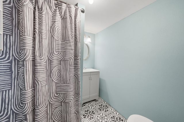 32 Fairview Avenue, Nashua, NH 03060