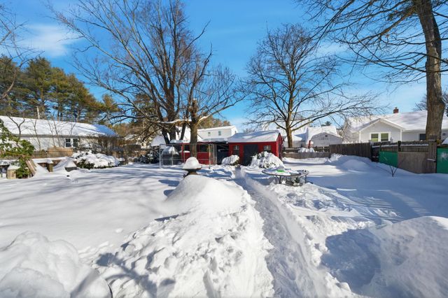 32 Fairview Avenue, Nashua, NH 03060