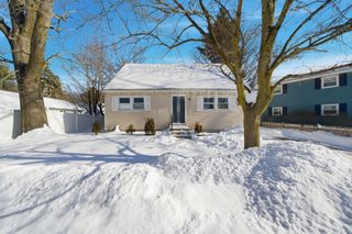 32 Fairview Avenue, Nashua, NH 03060