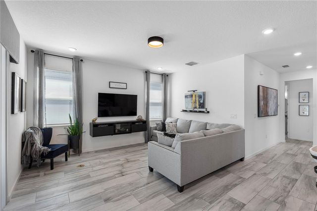 325 SHORE CRAB WAY, Apollo Beach, FL 33572