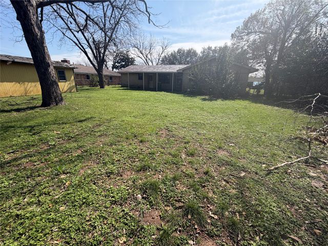 108 E Santa Anna Drive, Robinson, TX 76706