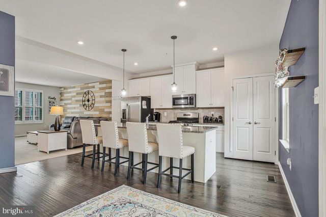 8218 KIPPIS RD, Millersville, MD 21108