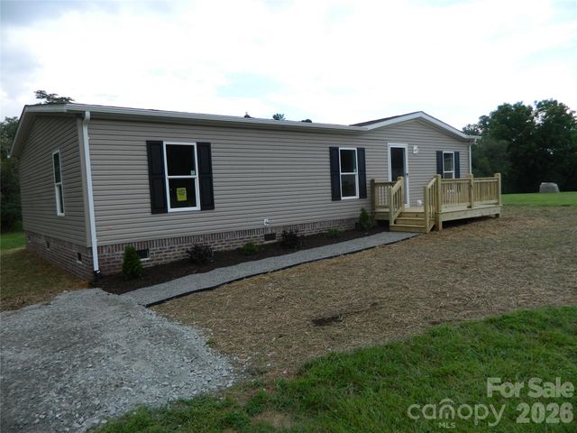 3944 Hollywood Ridge Road NE, Lenoir, NC 28645