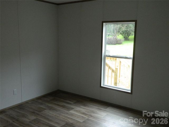 3944 Hollywood Ridge Road NE, Lenoir, NC 28645