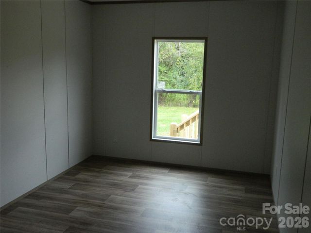 3944 Hollywood Ridge Road NE, Lenoir, NC 28645