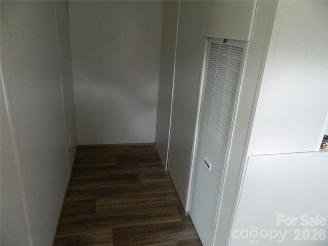 3944 Hollywood Ridge Road NE, Lenoir, NC 28645